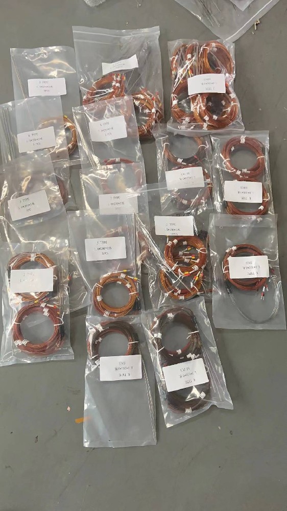 关于高温情形（如凌驾 1000℃）的丈量，热电偶的抗氧化性和热稳固性是怎样包管的？？？