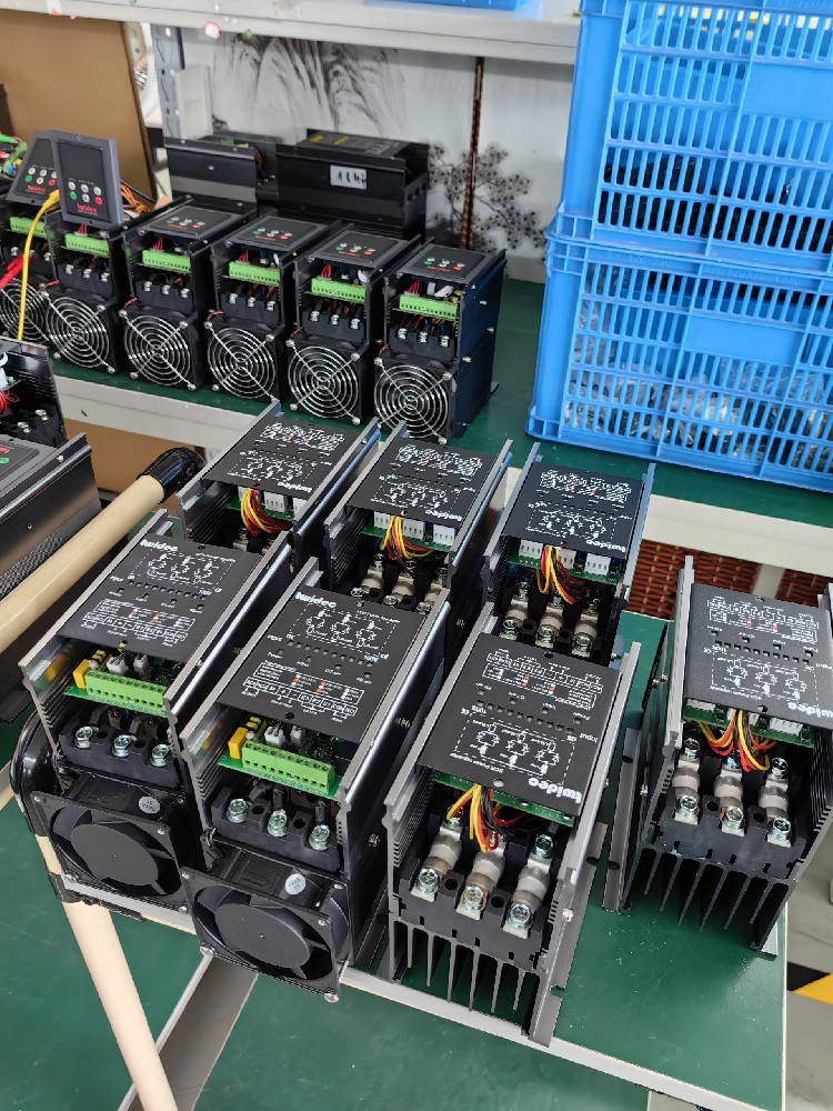 电力调解器在哪些工业领域应用最普遍（如电炉加热、、、电机调速等）？有什么特殊的应用案例？