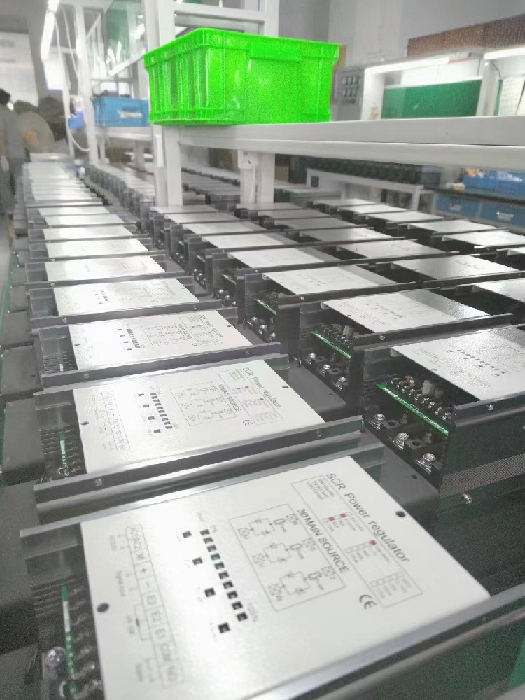 电力调解器的控制算法对其动态响应性能有多大的提升作用？？