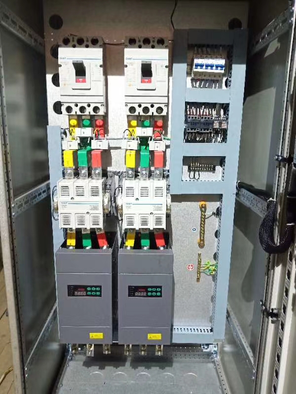 怎样通过电力调解器实现对电机软启动和软阻止的准确控制？？